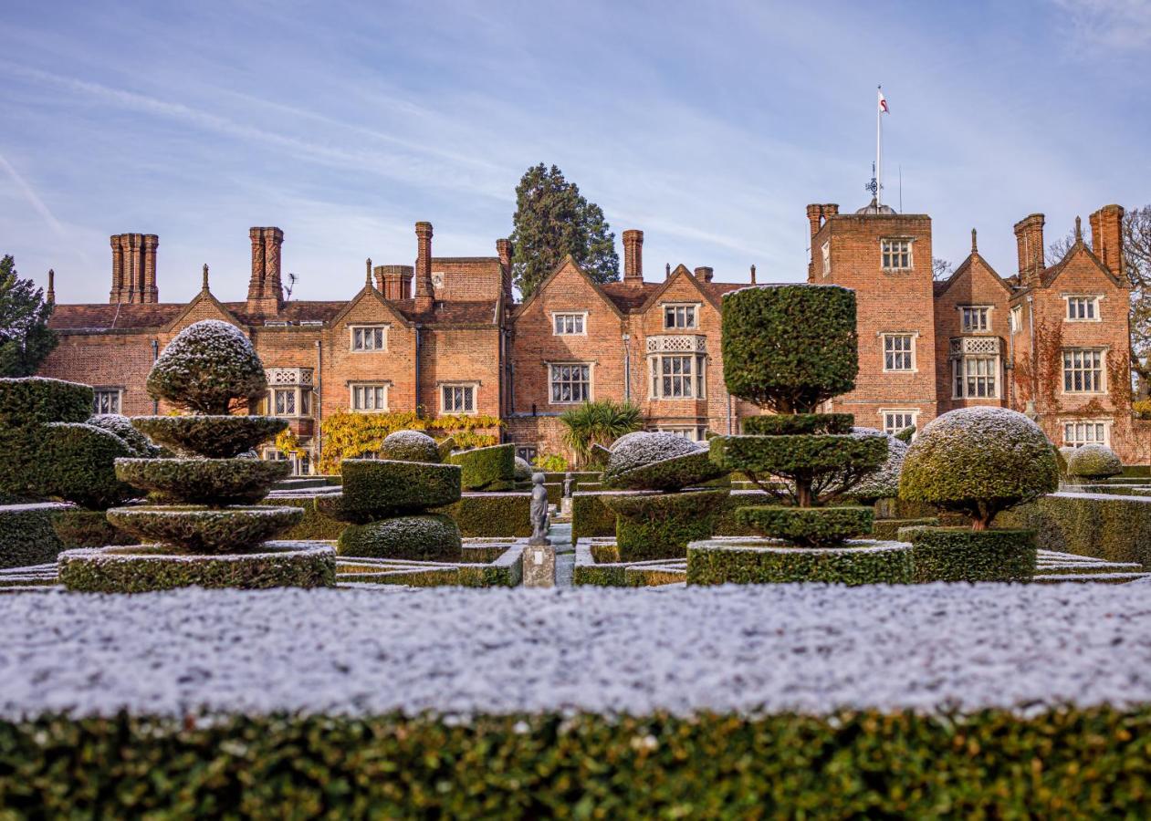 Hotel Great Fosters - Near Windsor Egham Exterior foto